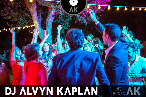 Célébration fête de noces domaine Souviou animation musicale DJ Alvyn Kaplan deejay mariage Aix-en-Provence