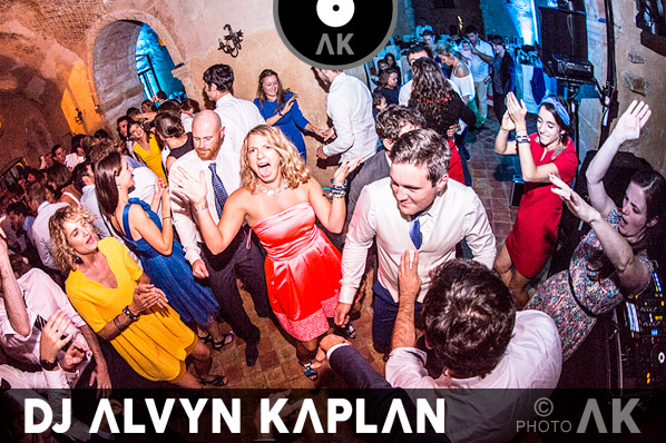 Animation musicale piste danse soirée dansante mariage Saint-Bacchi