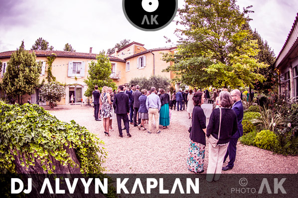Organisation cocktail mariage apéritif dînatoire jardin parc chambre d'hôte Blanche Fleur Châteauneuf-de-Gadagne