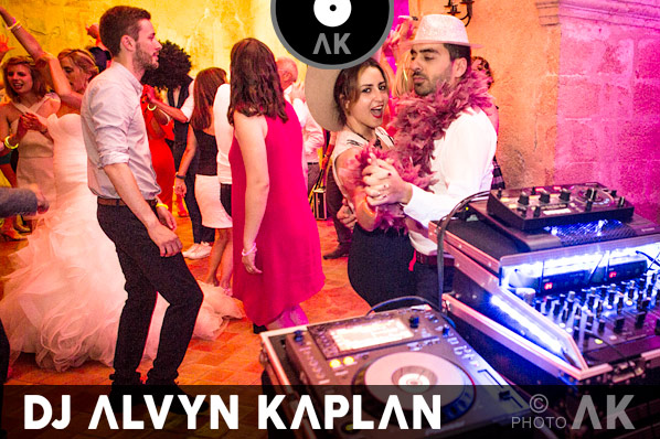 DJ animation soirée mariage costumé réveillon Saint-Sylvestre nouvel an new year day party