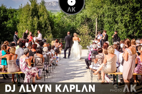 Organiser cérémonie laïque terrasse mariage Provençal location lieu chapelle Saint-Bacchi Jouques