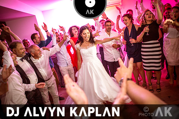 Bride Wedding DJ party Alvyn Kaplan Mariée danse sur la piste